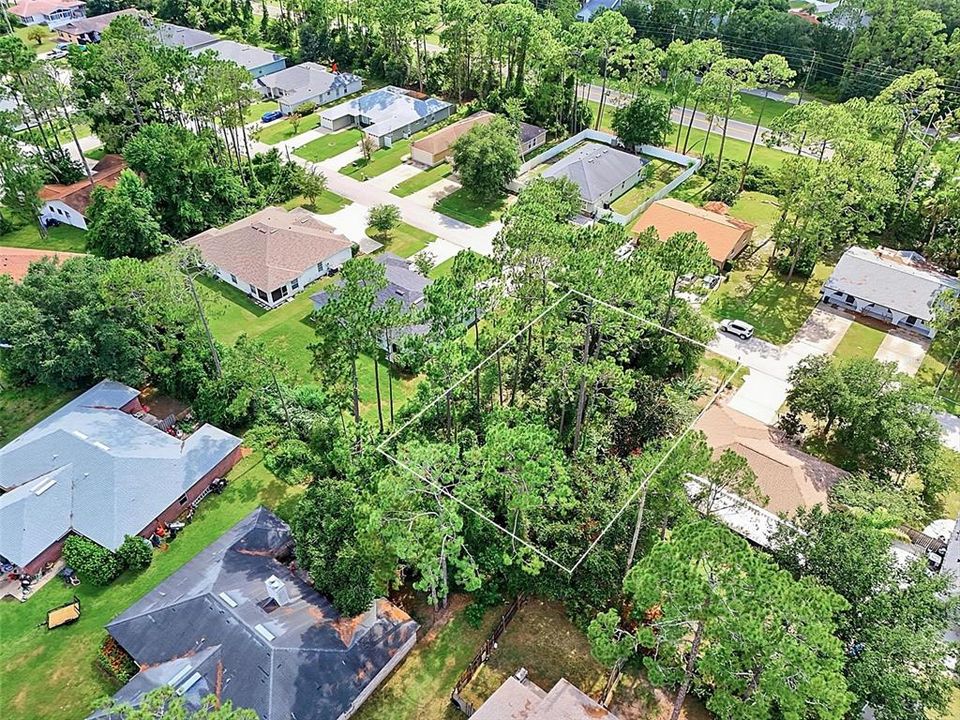 На продажу: $75,000 (0.23 acres)