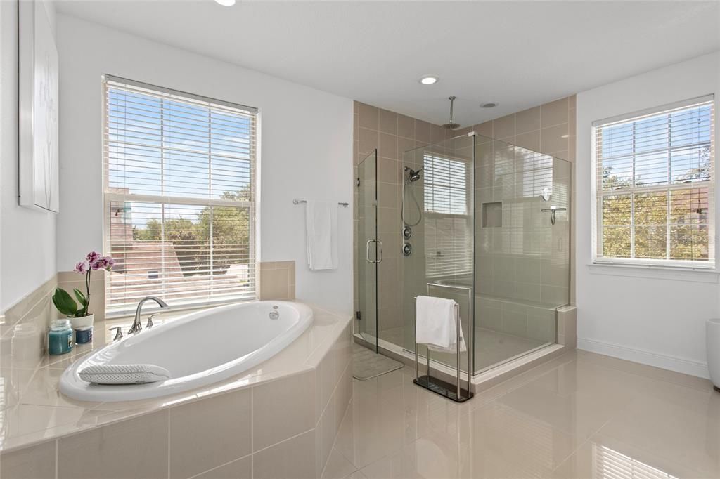 En Venta: $1,499,997 (6 camas, 4 baños, 4436 Pies cuadrados)