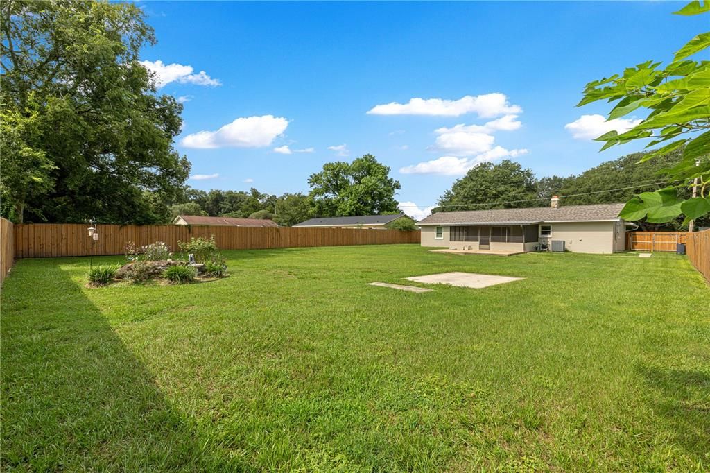 For Sale: $274,900 (3 beds, 2 baths, 1123 Square Feet)
