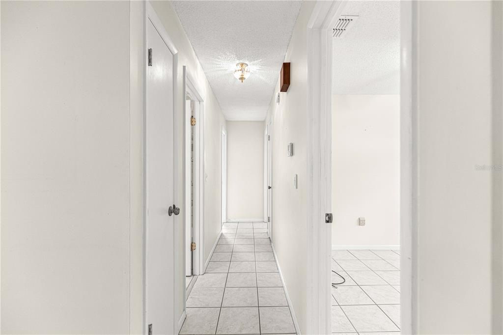На продажу: $269,900 (3 спален, 2 ванн, 1123 Квадратных фут)