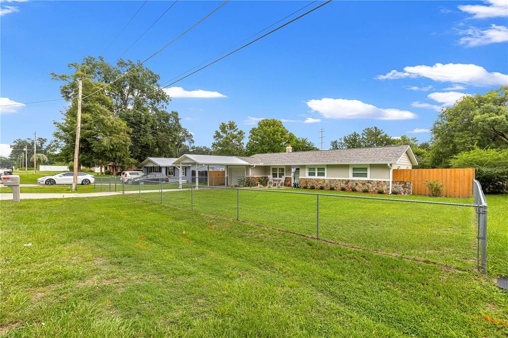 For Sale: $274,900 (3 beds, 2 baths, 1123 Square Feet)