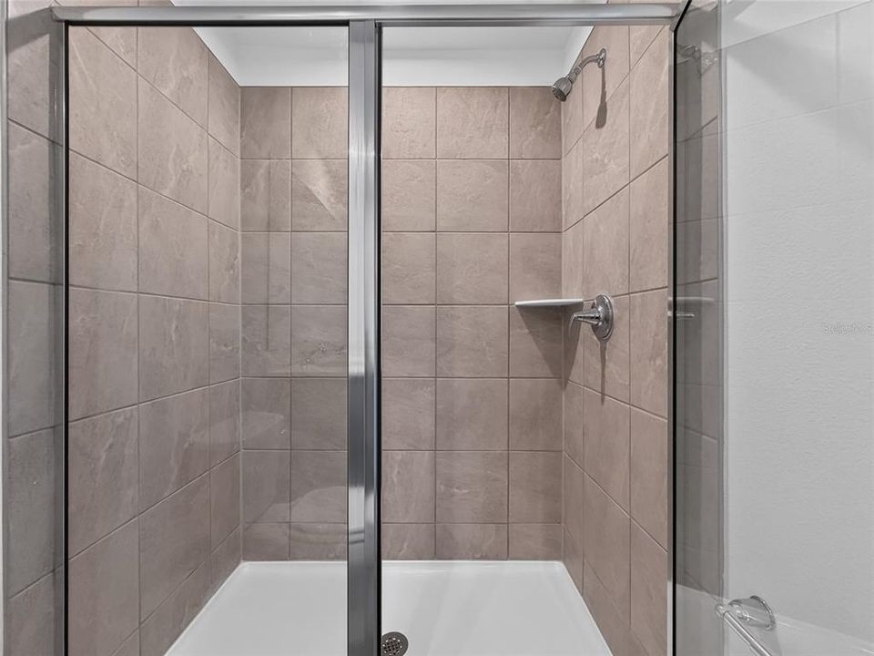 В аренду: $2,100 (3 спален, 3 ванн, 1451 Квадратных фут)