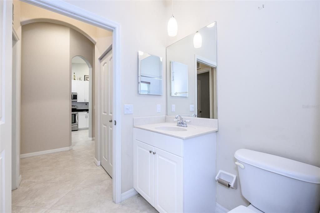 На продажу: $239,000 (3 спален, 2 ванн, 1765 Квадратных фут)
