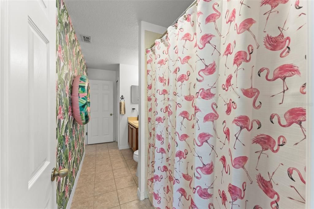 For Sale: $410,000 (3 beds, 2 baths, 1634 Square Feet)
