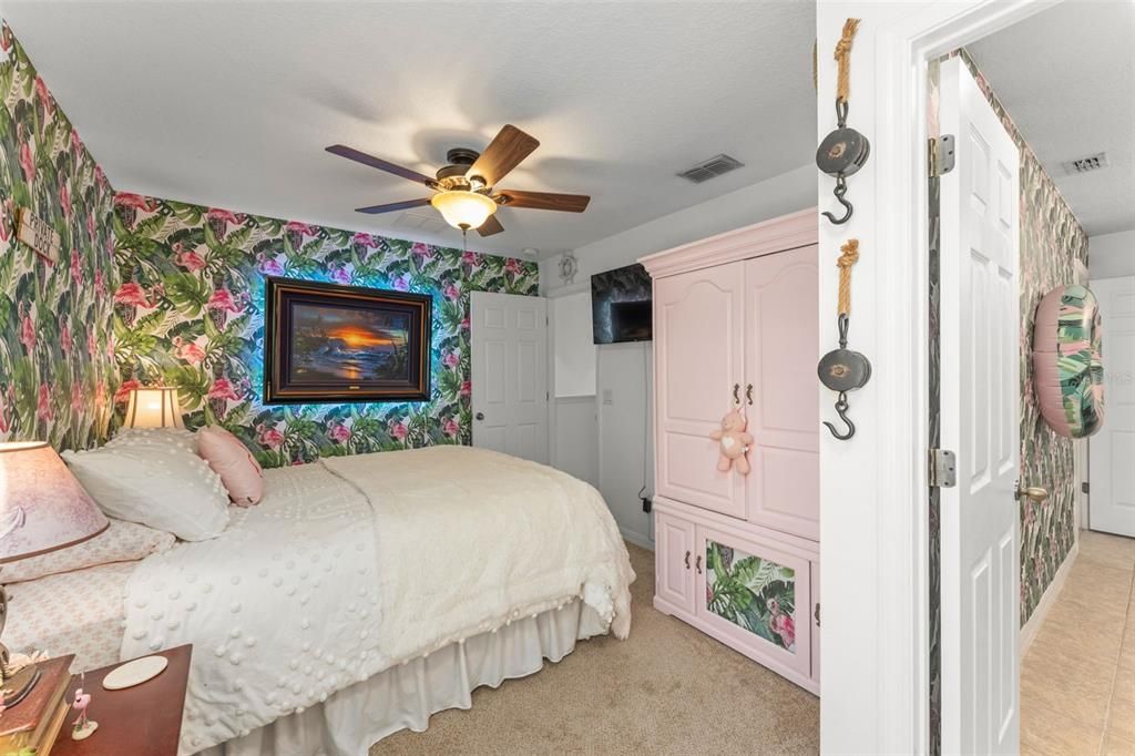 For Sale: $410,000 (3 beds, 2 baths, 1634 Square Feet)