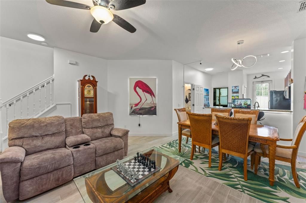 For Sale: $410,000 (3 beds, 2 baths, 1634 Square Feet)