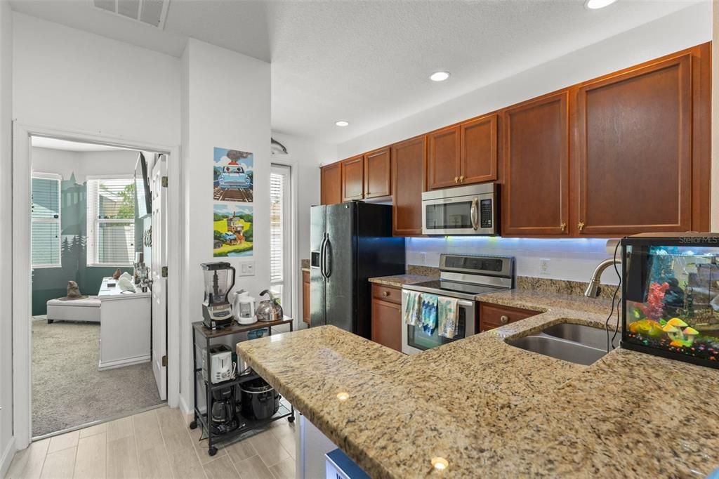 For Sale: $410,000 (3 beds, 2 baths, 1634 Square Feet)