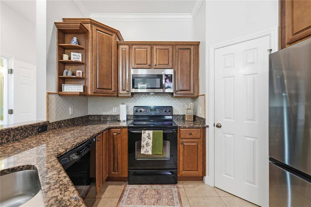 На продажу: $474,995 (3 спален, 2 ванн, 1673 Квадратных фут)