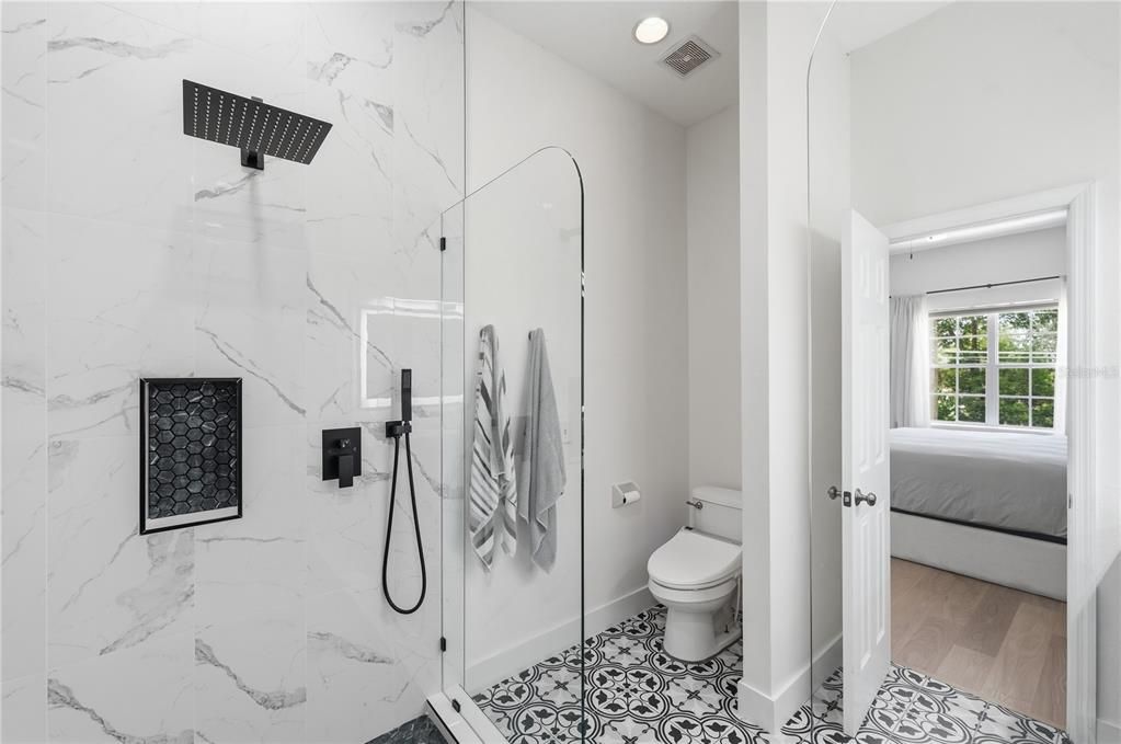 На продажу: $474,995 (3 спален, 2 ванн, 1673 Квадратных фут)