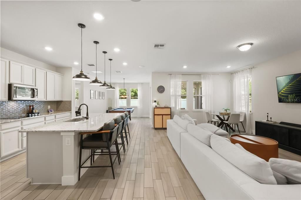 For Sale: $770,000 (4 beds, 3 baths, 2192 Square Feet)