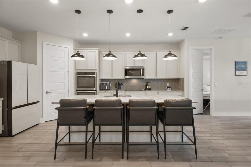 For Sale: $770,000 (4 beds, 3 baths, 2192 Square Feet)
