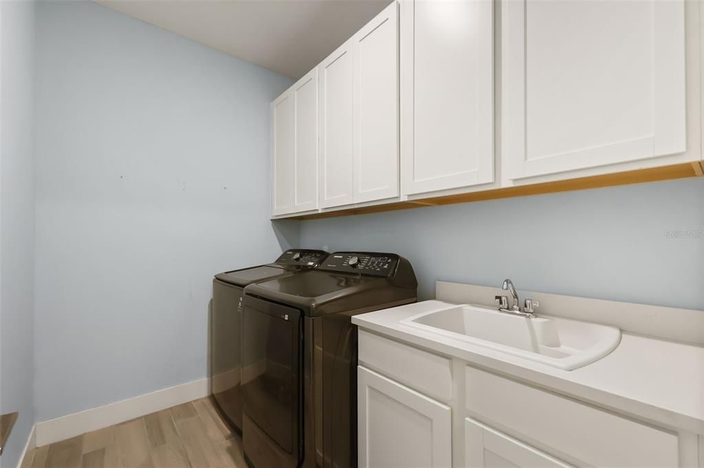 For Sale: $770,000 (4 beds, 3 baths, 2192 Square Feet)