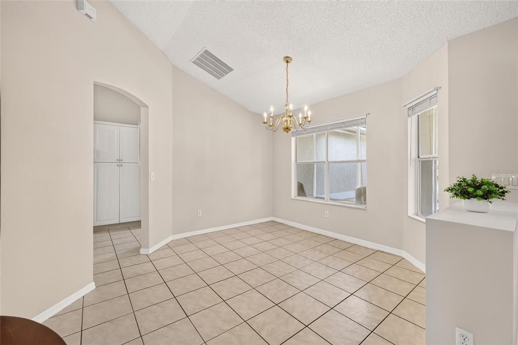 For Sale: $350,000 (2 beds, 2 baths, 1417 Square Feet)