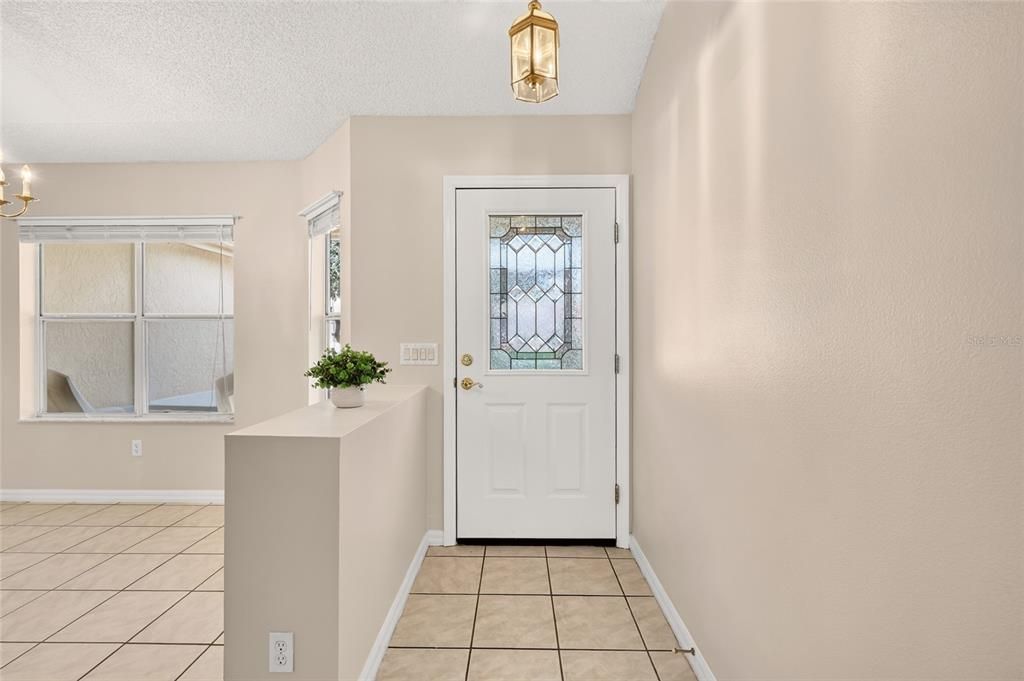 For Sale: $350,000 (2 beds, 2 baths, 1417 Square Feet)