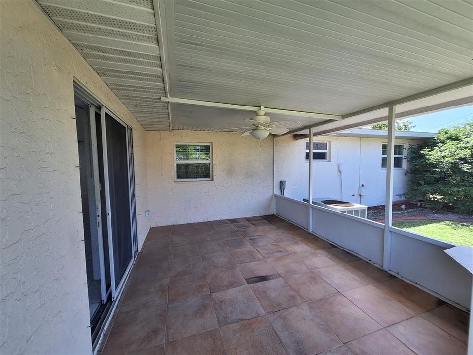 En Renta: $1,900 (3 camas, 2 baños, 1628 Pies cuadrados)