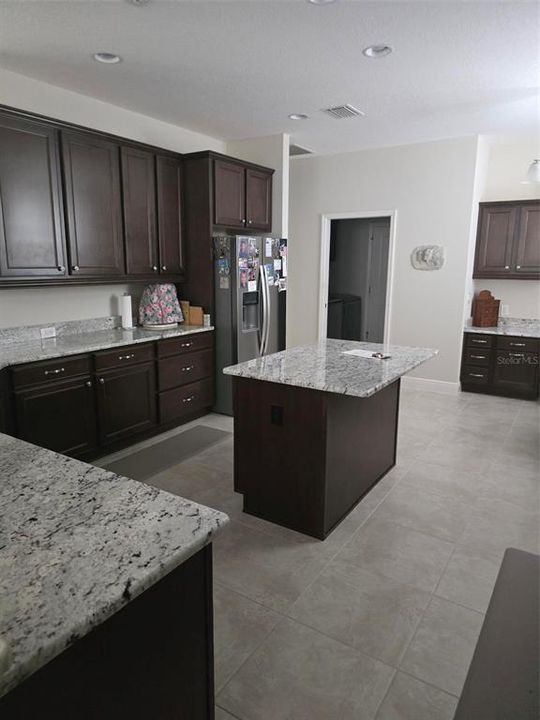 На продажу: $950,000 (3 спален, 2 ванн, 2192 Квадратных фут)