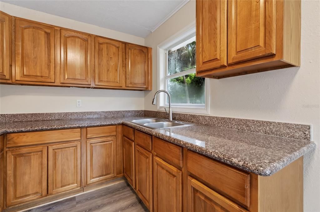 En Venta: $249,000 (2 camas, 1 baños, 695 Pies cuadrados)