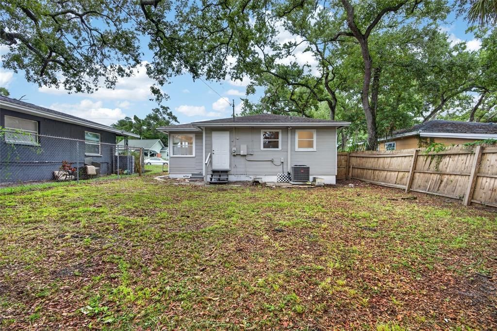 En Venta: $249,000 (2 camas, 1 baños, 695 Pies cuadrados)