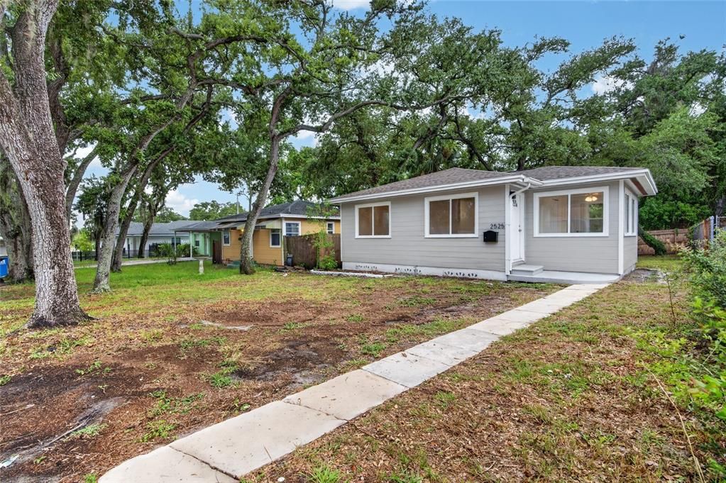 En Venta: $249,000 (2 camas, 1 baños, 695 Pies cuadrados)
