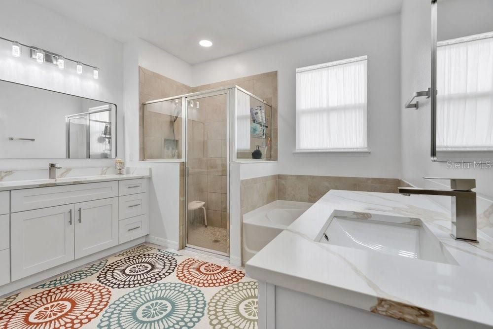 En Venta: $665,000 (4 camas, 3 baños, 3000 Pies cuadrados)