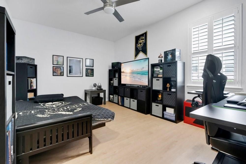 En Venta: $665,000 (4 camas, 3 baños, 3000 Pies cuadrados)