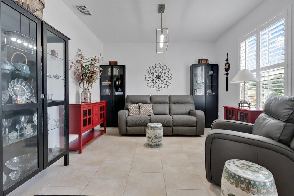 En Venta: $665,000 (4 camas, 3 baños, 3000 Pies cuadrados)