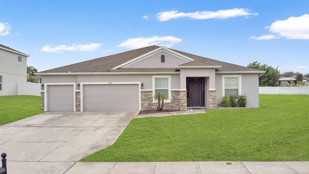 En Venta: $665,000 (4 camas, 3 baños, 3000 Pies cuadrados)