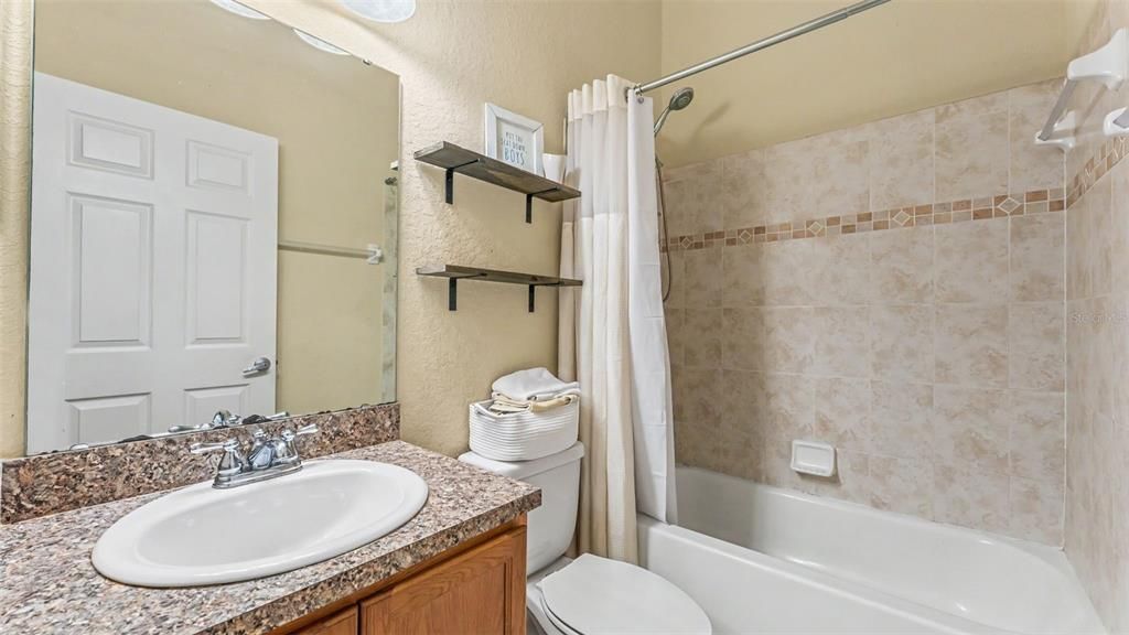 For Sale: $245,000 (3 beds, 2 baths, 1252 Square Feet)