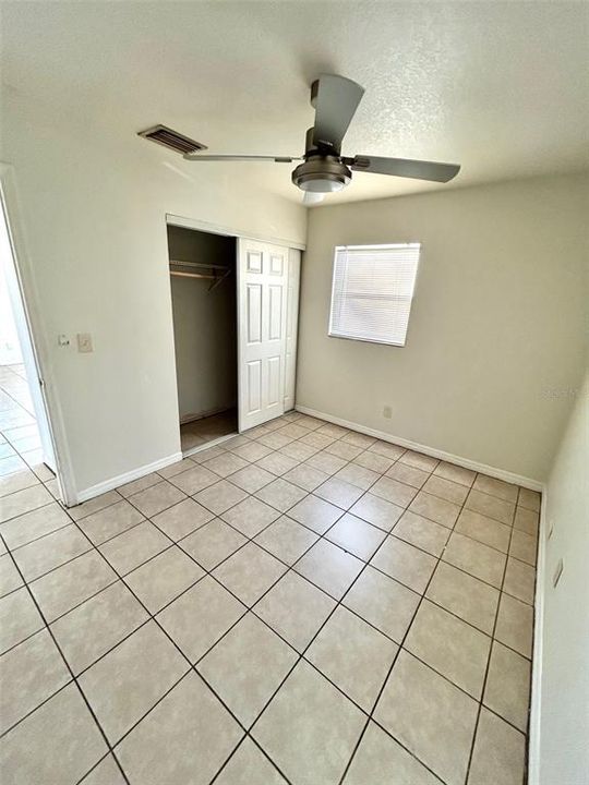 В аренду: $1,295 (2 спален, 1 ванн, 1296 Квадратных фут)