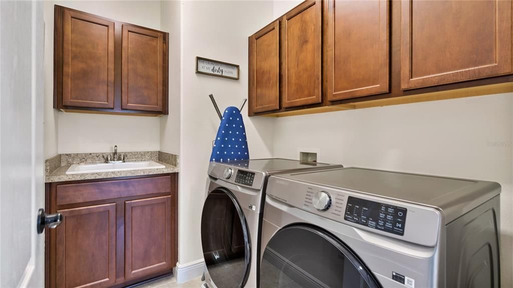 В аренду: $5,400 (5 спален, 2 ванн, 2120 Квадратных фут)