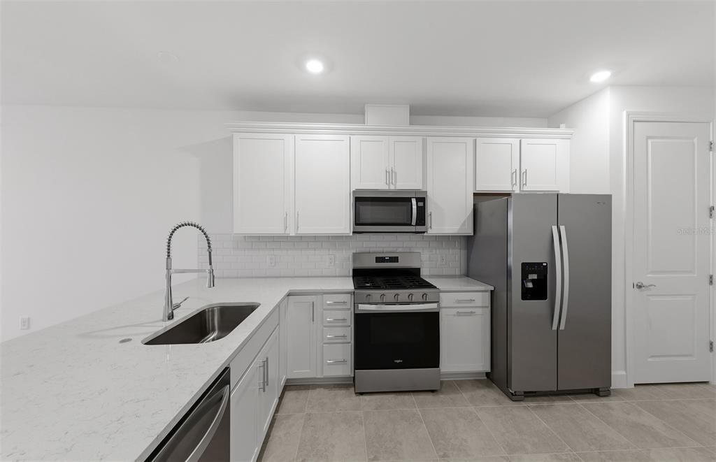 For Sale: $434,775 (2 beds, 2 baths, 1448 Square Feet)