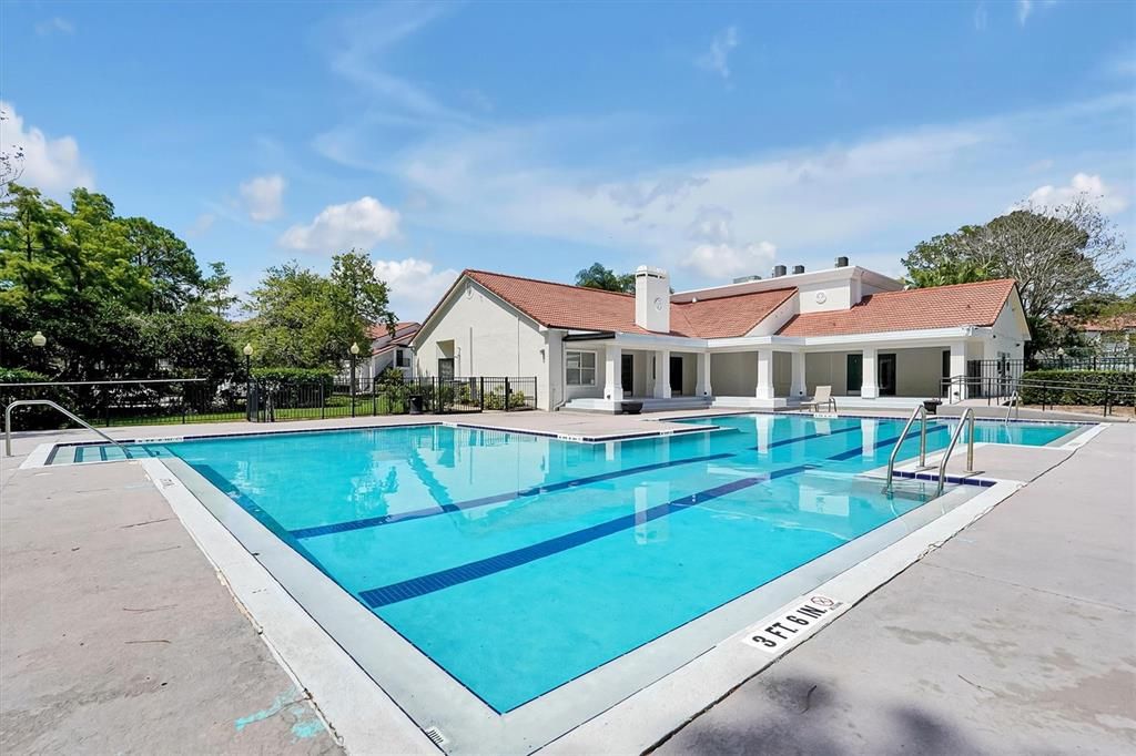 На продажу: $169,900 (2 спален, 2 ванн, 1028 Квадратных фут)