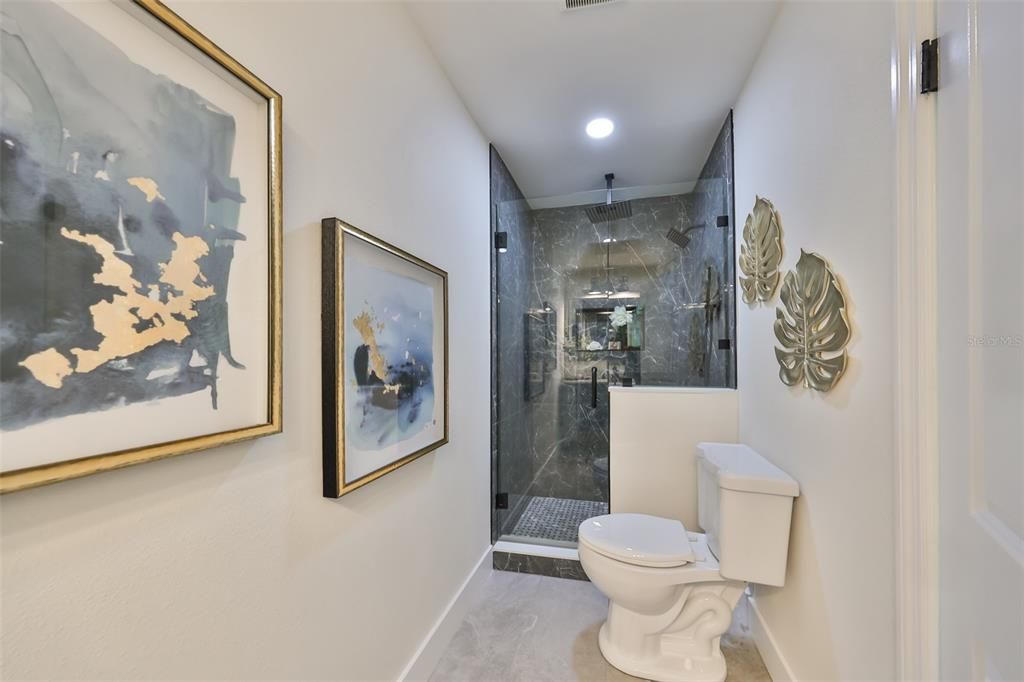 Active With Contract: $2,850 (2 beds, 2 baths, 1202 Square Feet)