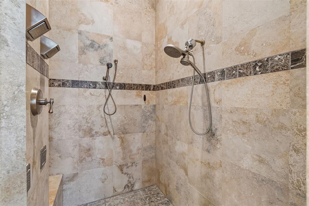 En Venta: $2,800,000 (6 camas, 7 baños, 6781 Pies cuadrados)