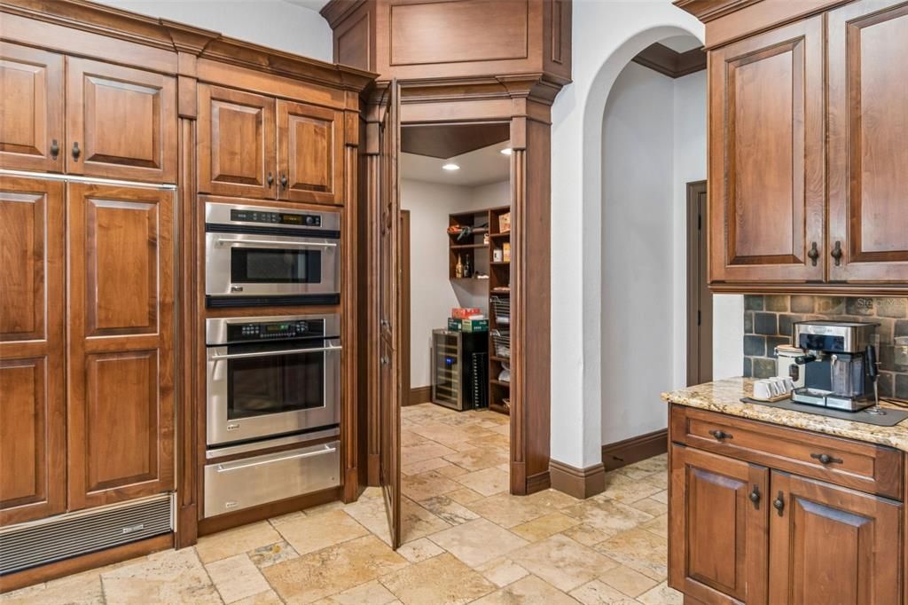 En Venta: $2,800,000 (6 camas, 7 baños, 6781 Pies cuadrados)