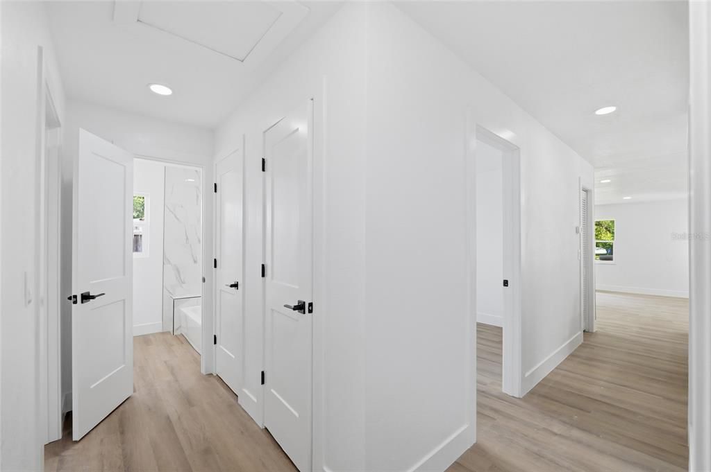 На продажу: $389,900 (4 спален, 2 ванн, 1400 Квадратных фут)