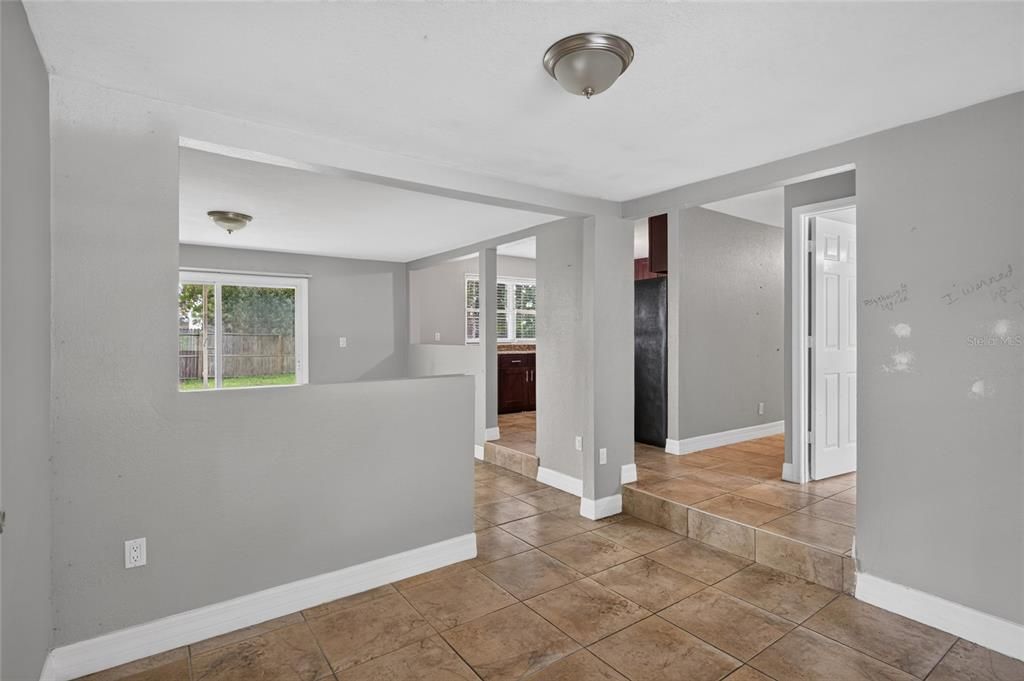 En Venta: $328,000 (3 camas, 1 baños, 1152 Pies cuadrados)