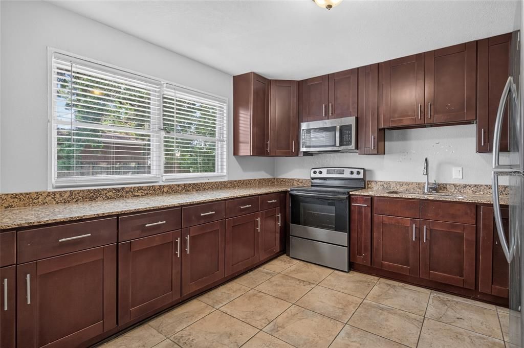 En Venta: $328,000 (3 camas, 1 baños, 1152 Pies cuadrados)