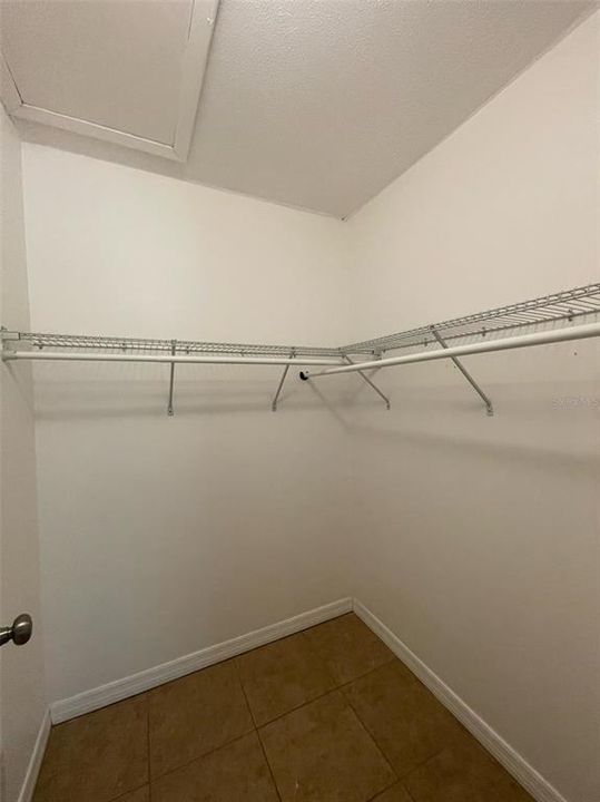 For Rent: $1,800 (2 beds, 2 baths, 800 Square Feet)