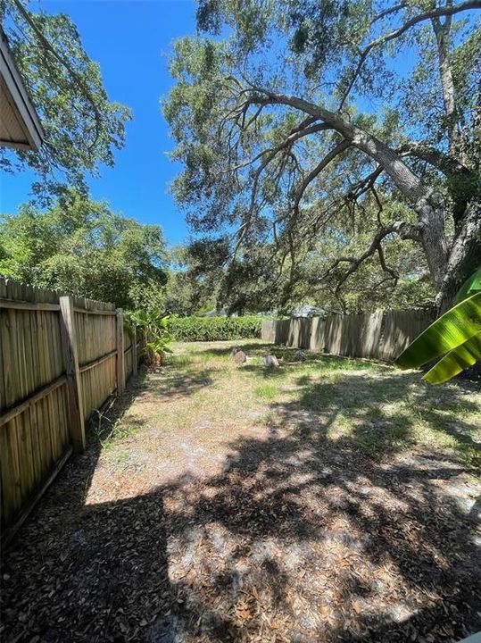 For Rent: $1,800 (2 beds, 2 baths, 800 Square Feet)