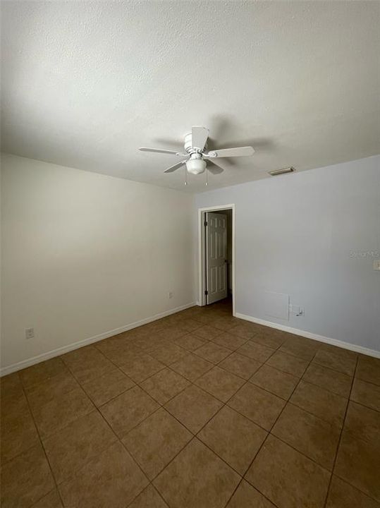 For Rent: $1,800 (2 beds, 2 baths, 800 Square Feet)