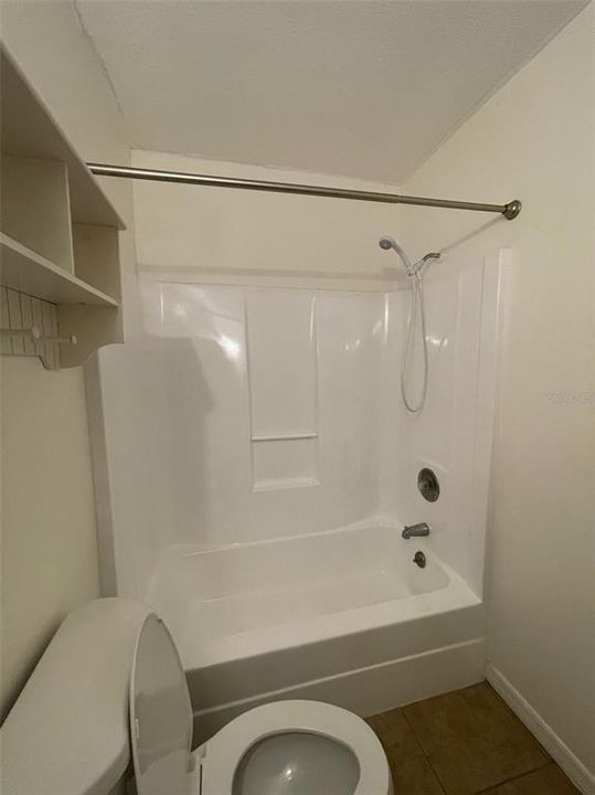 For Rent: $1,800 (2 beds, 2 baths, 800 Square Feet)