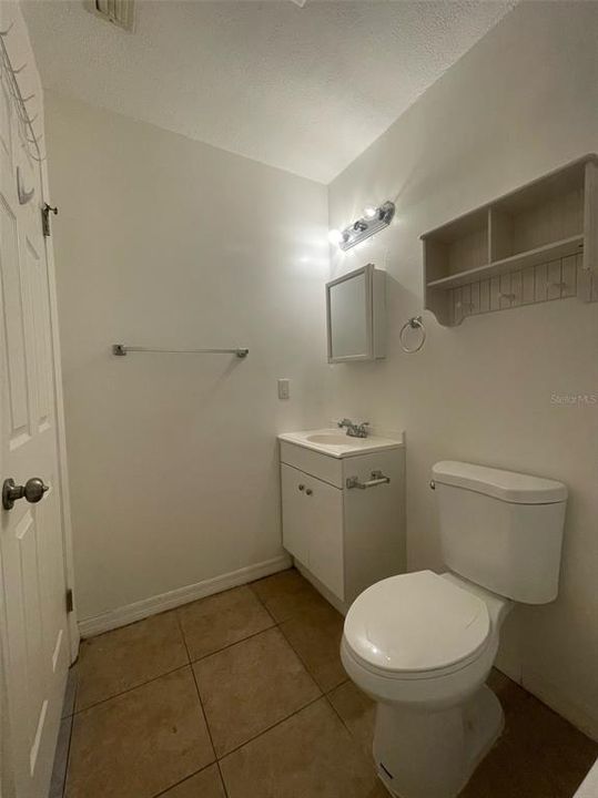 For Rent: $1,800 (2 beds, 2 baths, 800 Square Feet)
