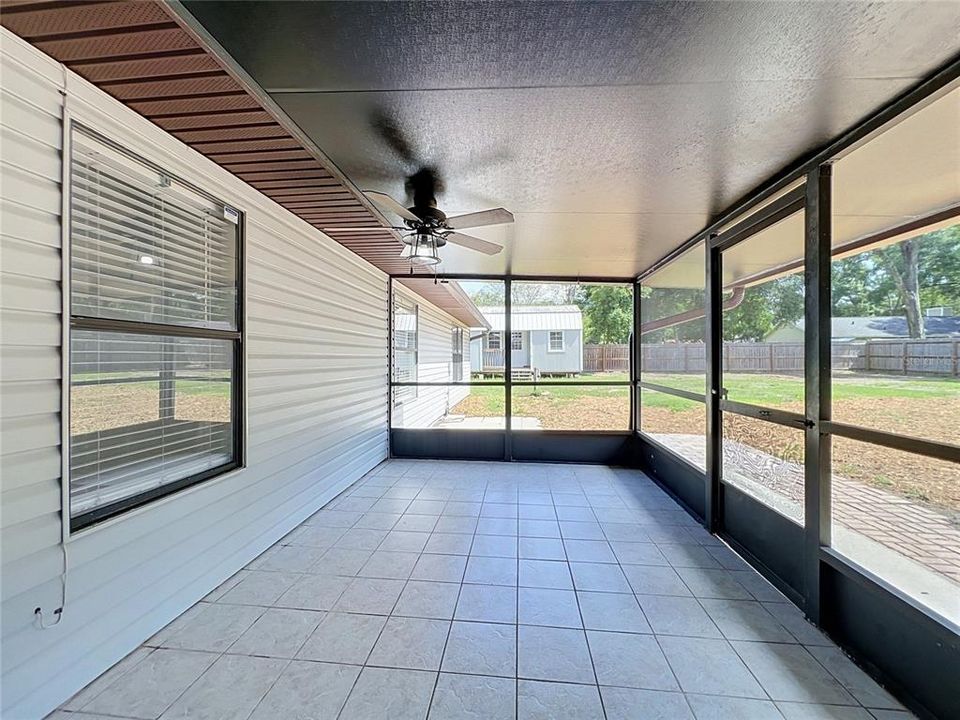 Activo con contrato: $350,000 (4 camas, 2 baños, 1612 Pies cuadrados)