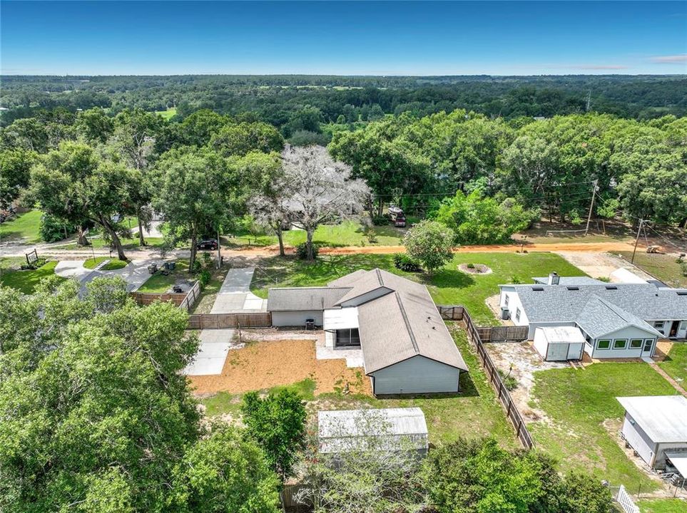 Activo con contrato: $350,000 (4 camas, 2 baños, 1612 Pies cuadrados)