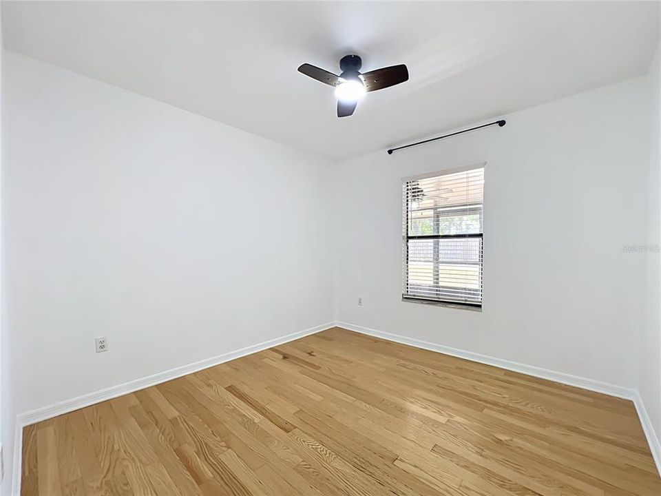 Activo con contrato: $350,000 (4 camas, 2 baños, 1612 Pies cuadrados)