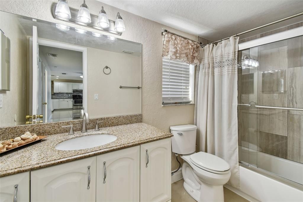 For Rent: $2,800 (3 beds, 2 baths, 1294 Square Feet)