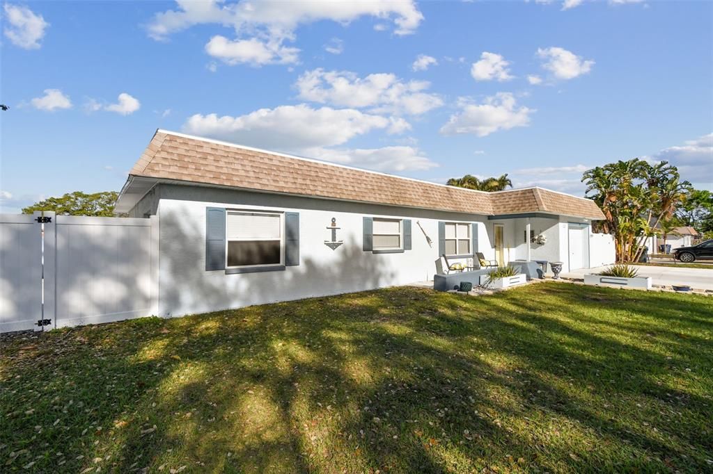 For Rent: $2,800 (3 beds, 2 baths, 1294 Square Feet)