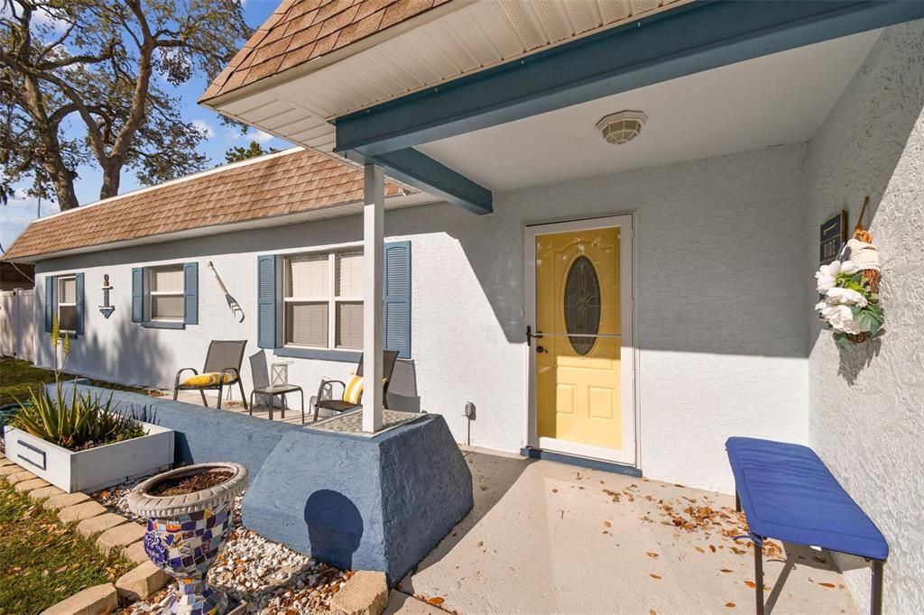 For Rent: $2,800 (3 beds, 2 baths, 1294 Square Feet)