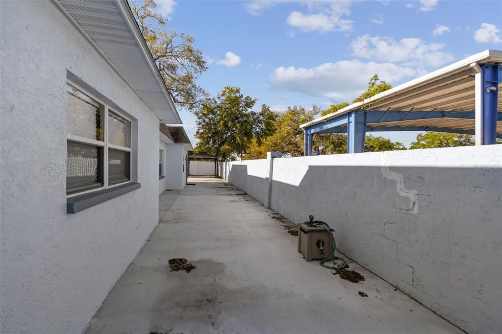 For Rent: $2,800 (3 beds, 2 baths, 1294 Square Feet)